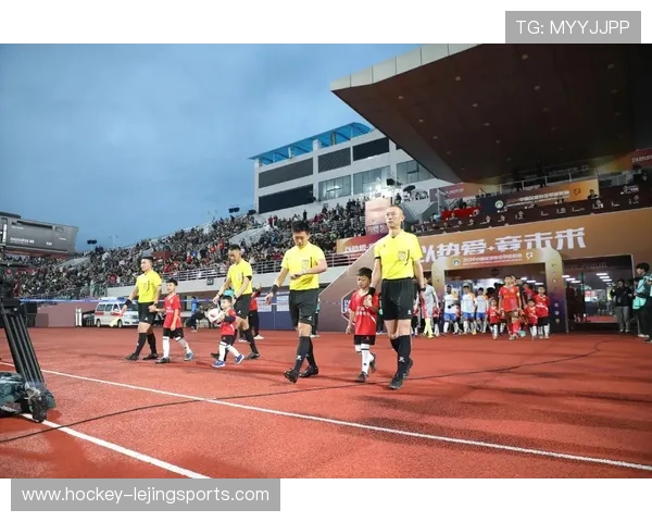 抖音四大足球巨星闪耀登场 吸引千万球迷疯狂打Call